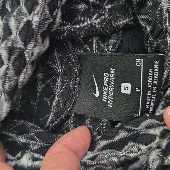 Nike Pro Hyperwarm Women's Training Shirt - Picture 9 of 11